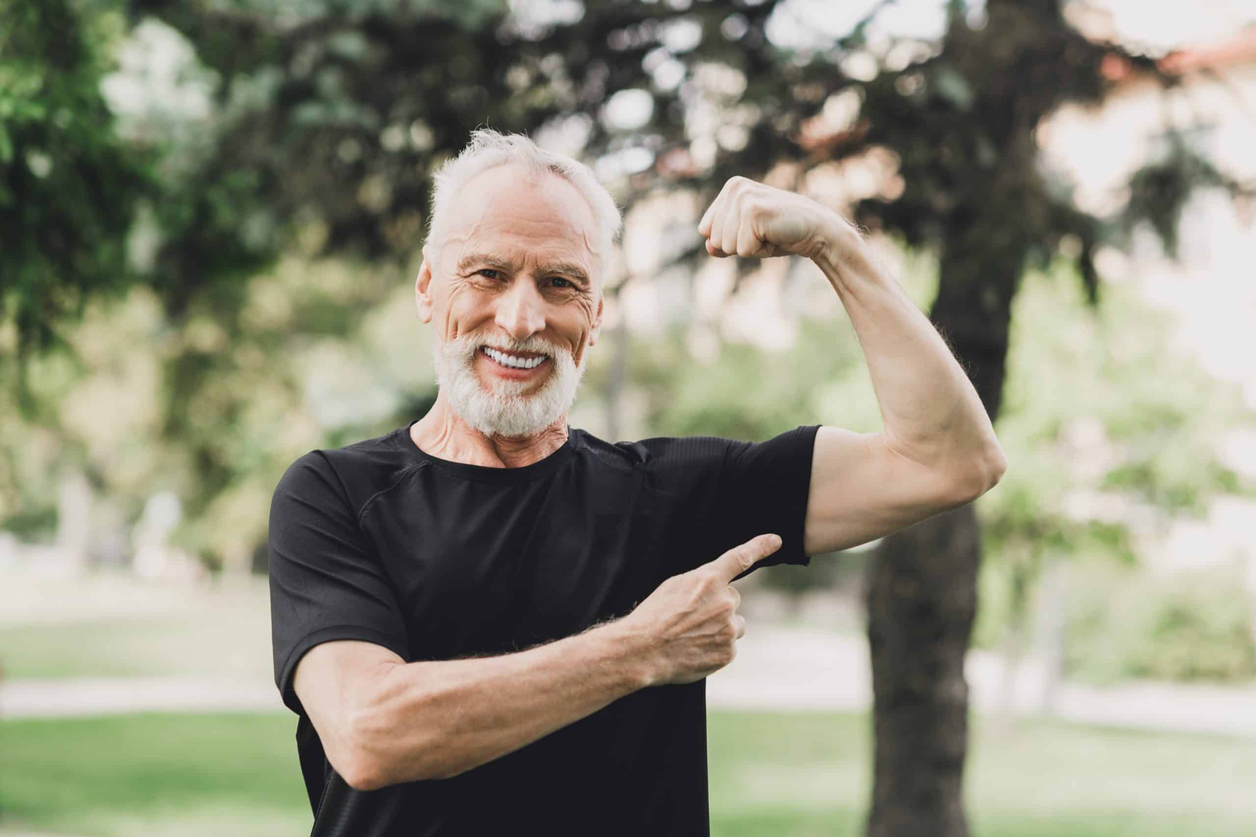 ćwiczenia ramion bez hantli.